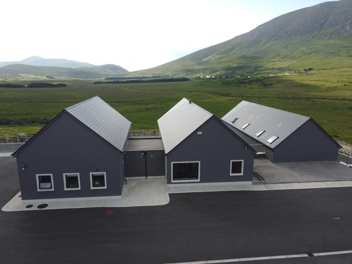 Achill Surf Centre Hostel Bellanasally Bagian luar foto
